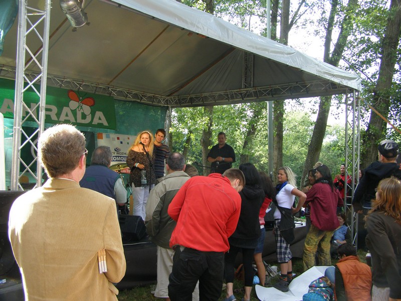 P7020458 Zahrada Jarret div ci a ovace